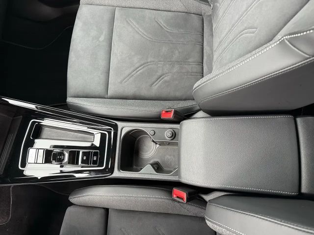 Volkswagen Golf Style eHybrid