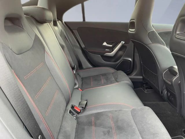 Mercedes-Benz CLA 200 AMG Line CLA 200 d Coupé