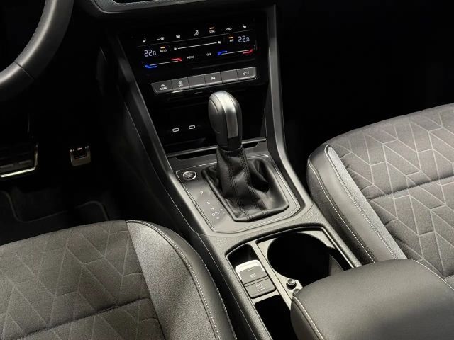 Volkswagen Touran 1.5 TSI DSG