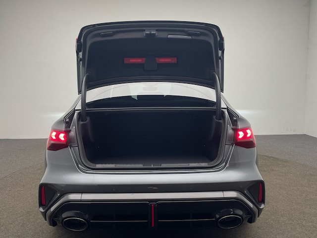 Audi RS3 Quattro S-Tronic Sedan