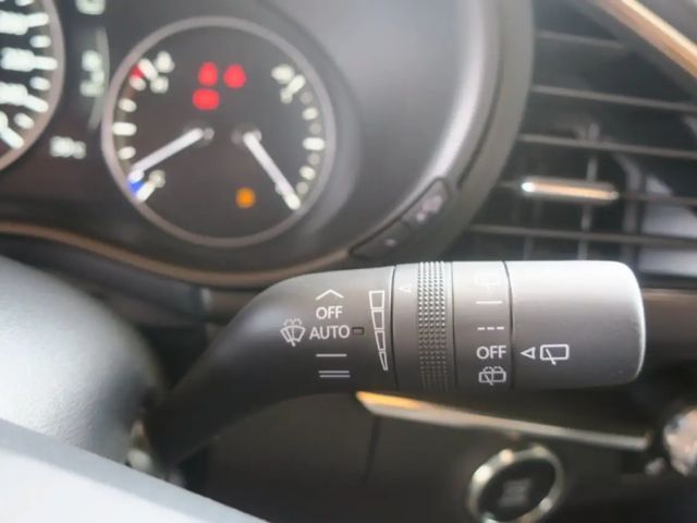 Mazda 3 Exclusive-line