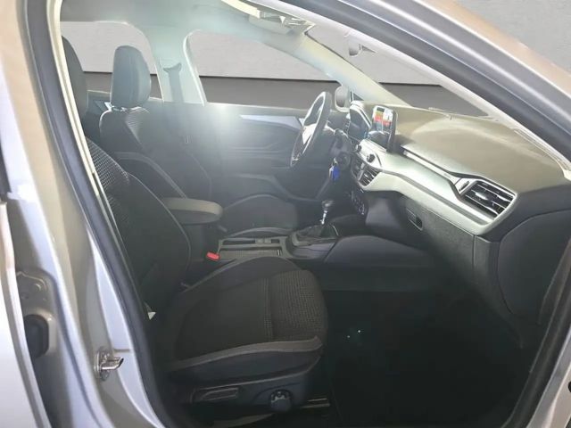 Ford Focus Cool & Connect EcoBoost Wagon