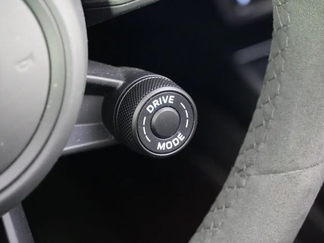 Porsche 992 4 Cabrio GTS Targa