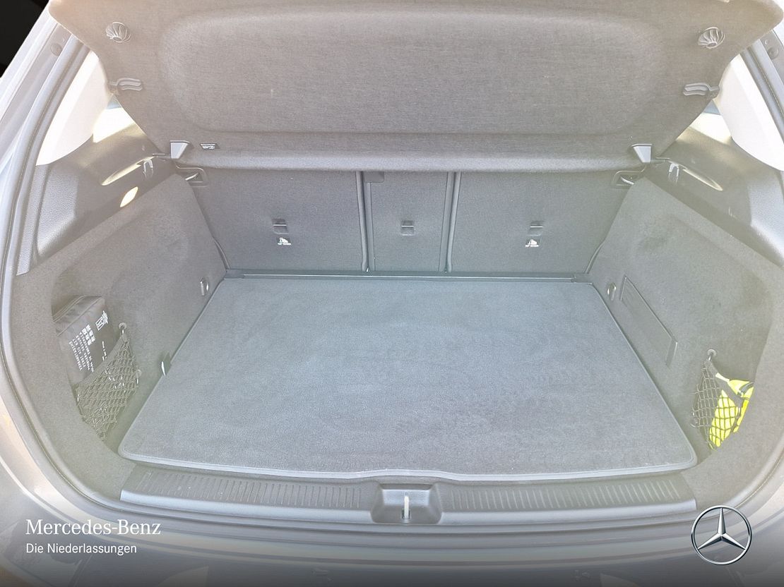 Mercedes-Benz B 180 Sedan