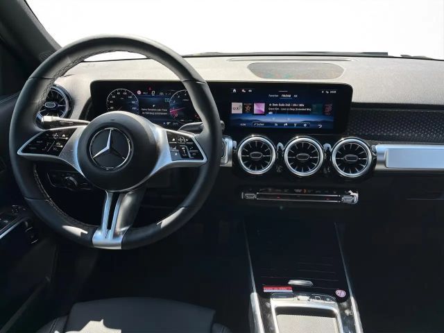 Mercedes-Benz GLB 200 Night*SHZ*AHK*Carplay*GUARD360°*Keyless*