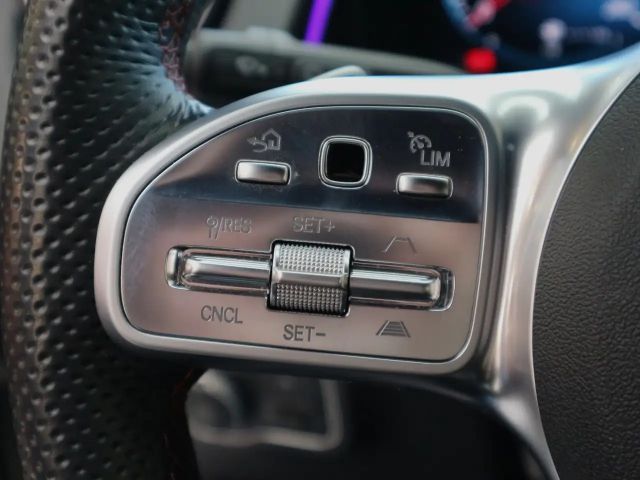 Mercedes-Benz GLB 220 AMG Line GLB 220 d