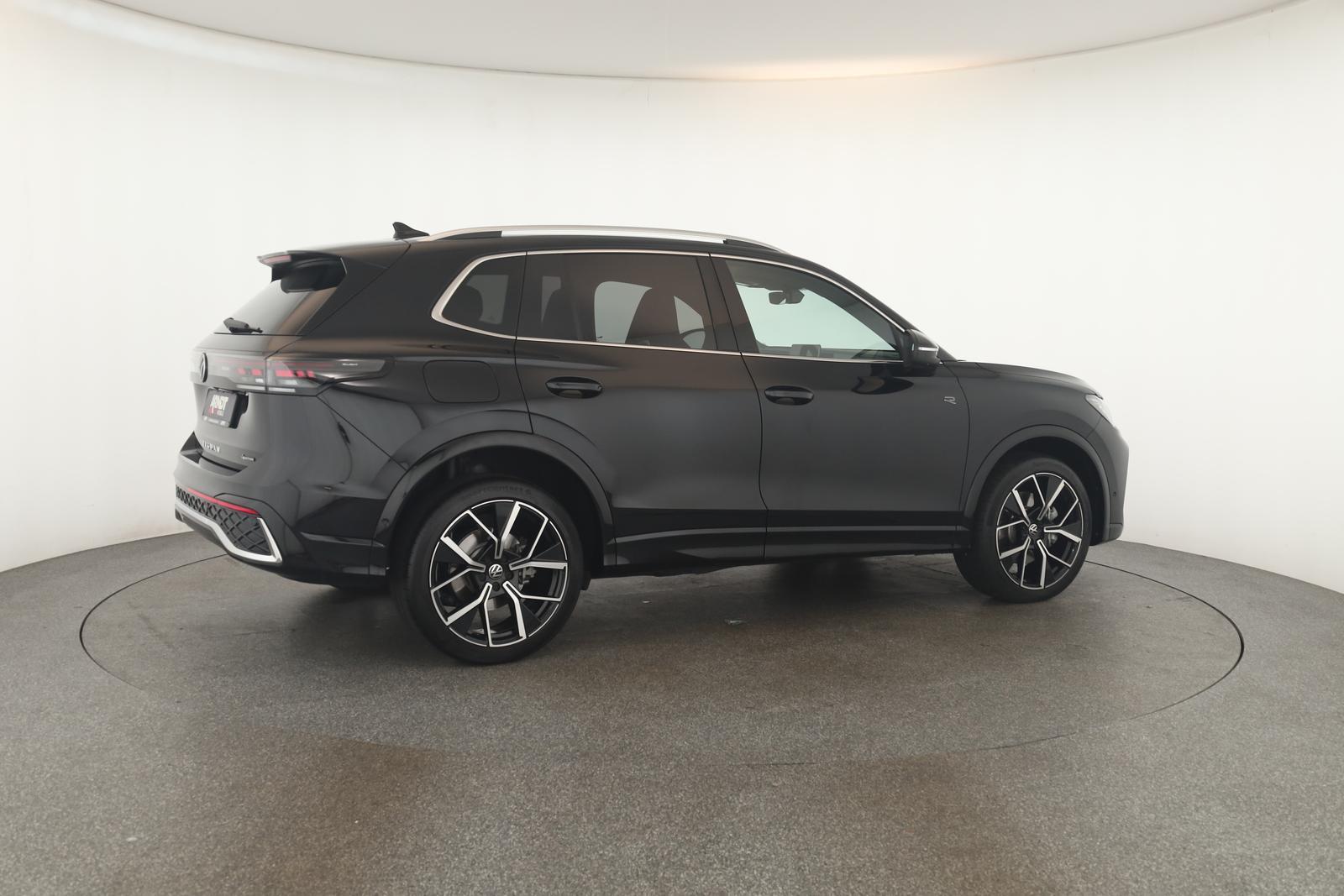 Volkswagen Tiguan 2.0 TSI DSG IQ.Drive R-Line