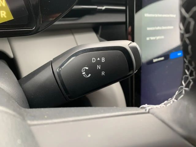 Ford Explorer Extended range RWD