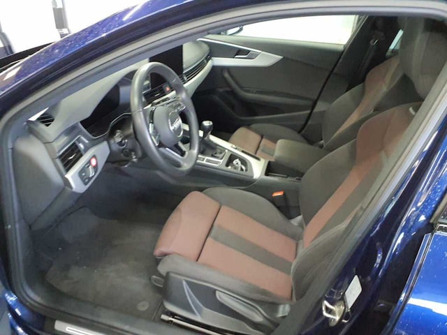 Audi A4 35 TFSI Avant S-Line