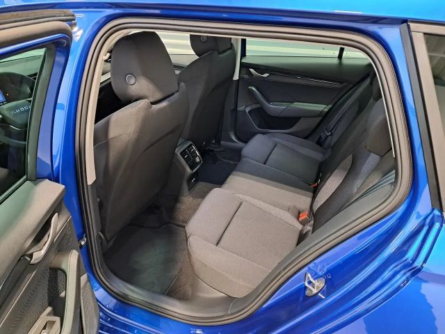 Skoda Octavia Essence TSI