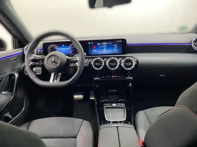 Mercedes-Benz A 200 AMG Line