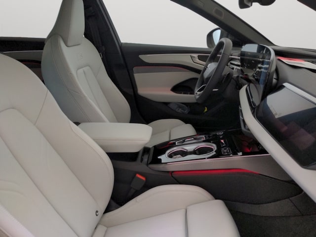 Audi A6 Avant Quattro S-Tronic