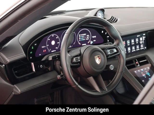 Porsche Taycan 4S