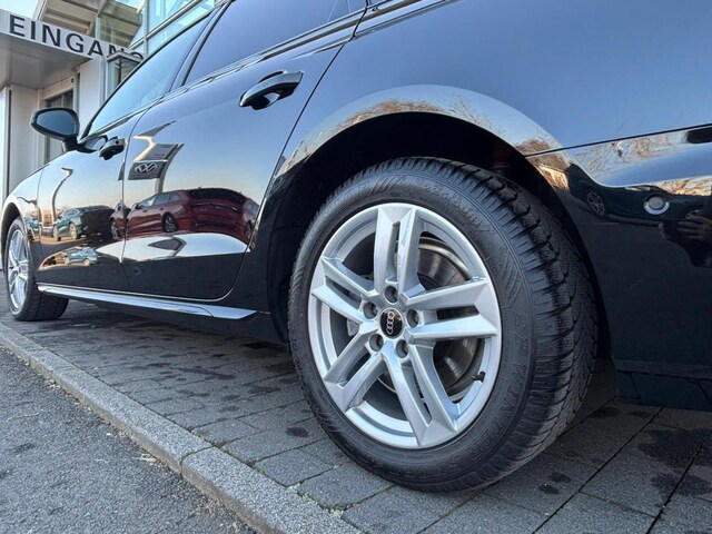 Audi A4 40 TFSI S-Tronic Sedan