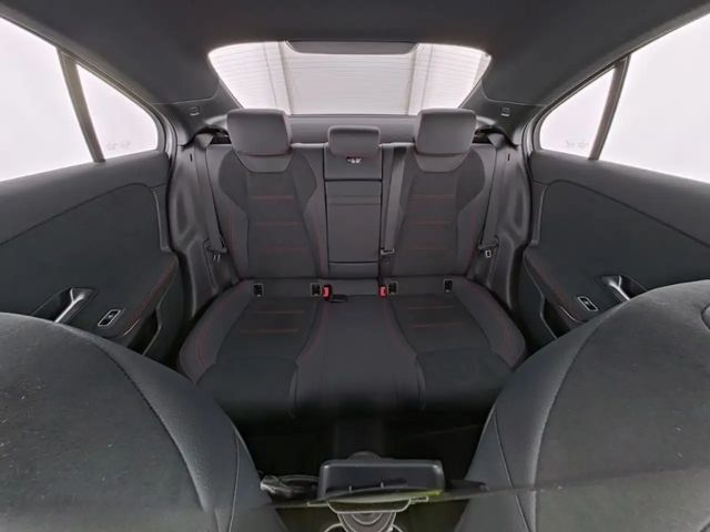 Mercedes-Benz A 250 A 250 e AMG Line