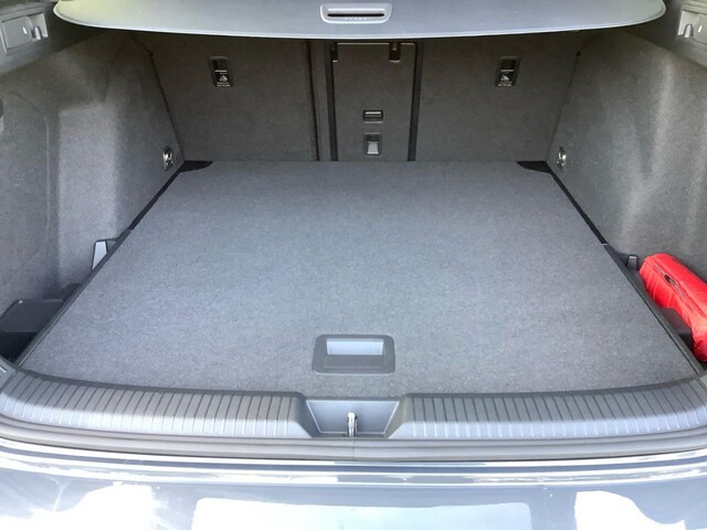 Volkswagen Golf 1.5 TSI Life Variant