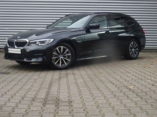 BMW 330 330e Sport Line Touring