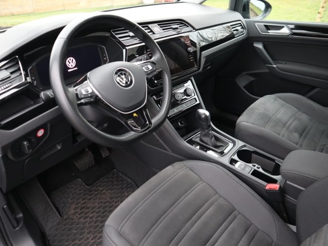 Volkswagen Touran 1.5 TSI DSG