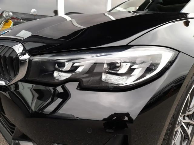 BMW 330 330e Sport Line Touring