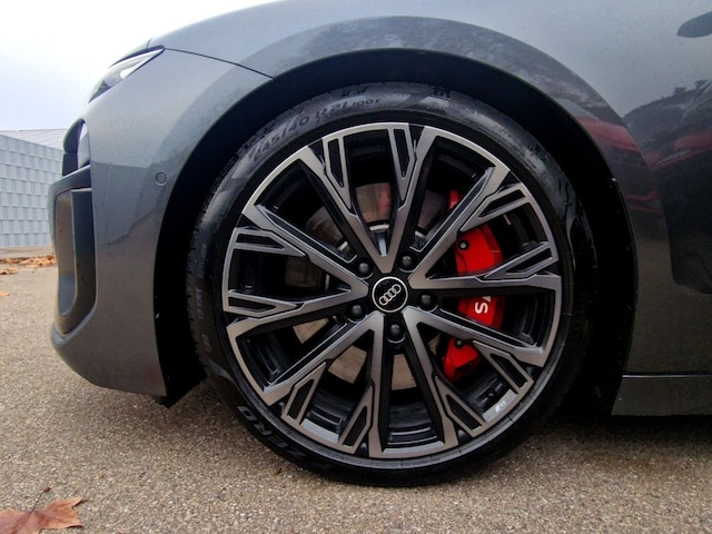 Audi A6 e-tron Avant Quattro