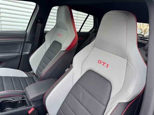 Volkswagen Golf 2.0 TSI Golf VIII