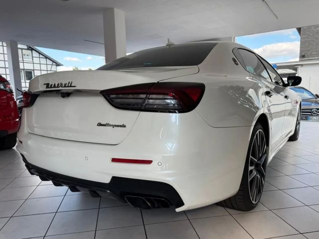 Maserati Quattroporte Trofeo