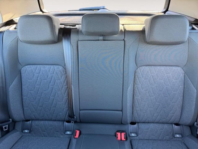 Volkswagen Golf 1.5 eTSI DSG Golf VIII Life