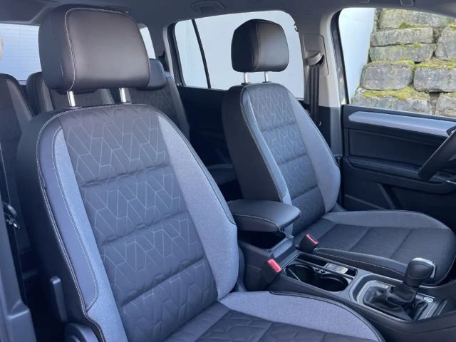 Volkswagen Touran DSG R-Line