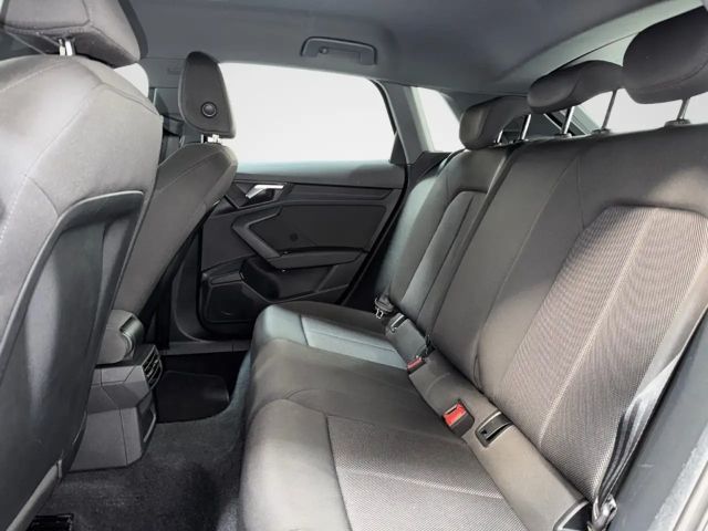 Audi A3 30 TFSI Sedan Sportback