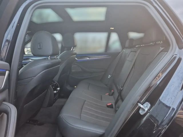 BMW 530 530d M-Sport Touring xDrive