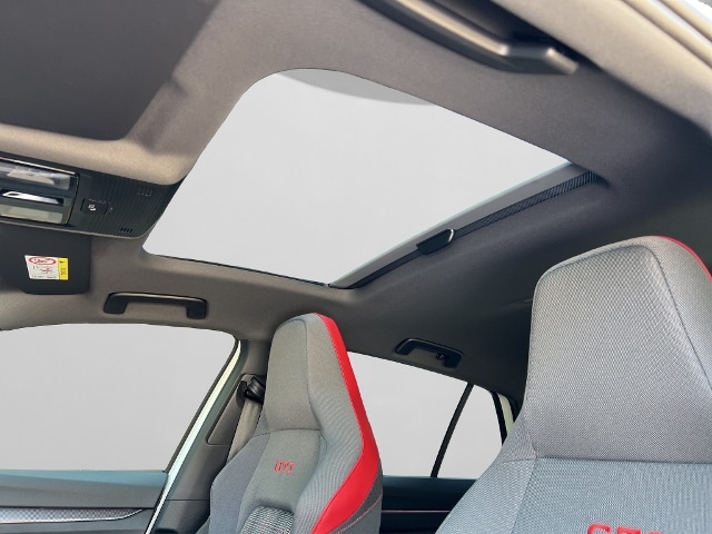 Volkswagen Golf 2.0 TSI DSG Golf VIII