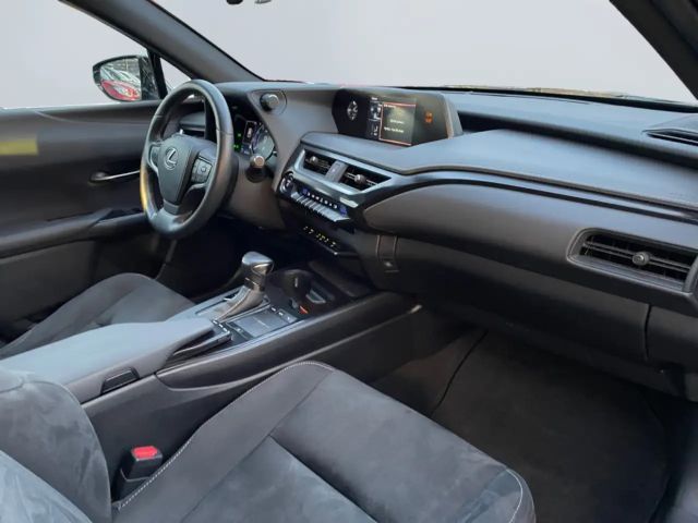 Lexus UX 250h Style Edition
