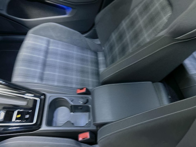 Volkswagen Golf 2.0 TDI DSG Golf VIII