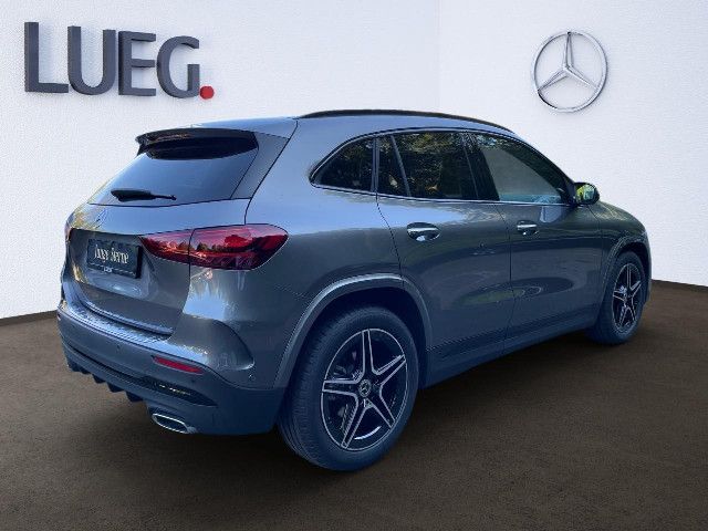 Mercedes-Benz GLA 200 AMG Line