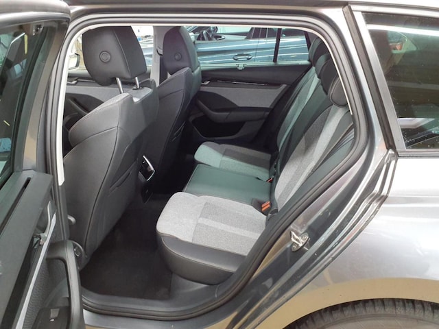 Skoda Octavia Combi Selection