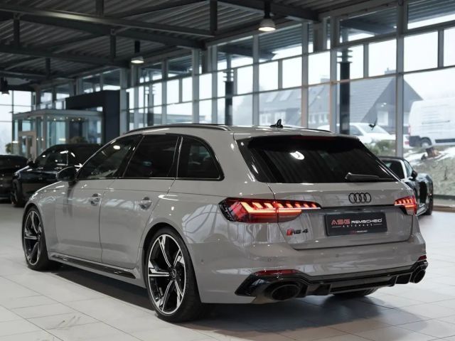 Audi RS4 Avant Quattro