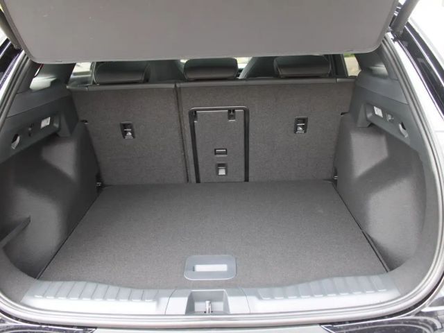 Ford Explorer Premium RWD