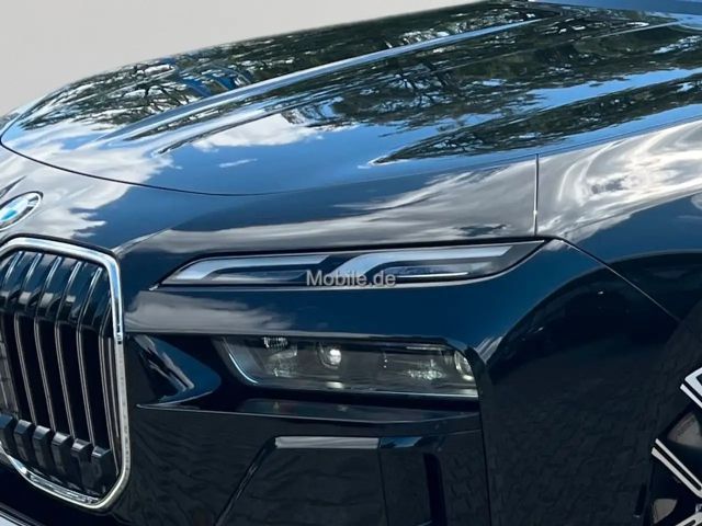 BMW 740 740d M-Sport Sedan xDrive