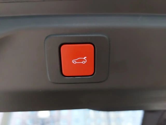 Peugeot E-3008 73Kwh