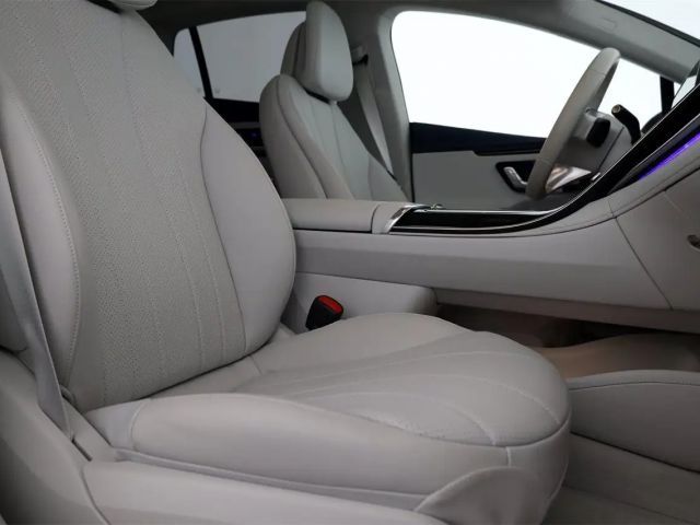 Mercedes-Benz EQE 300 Sedan