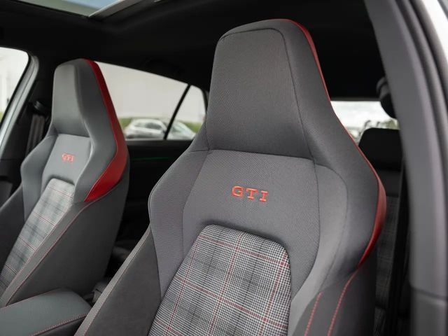 Volkswagen Golf DSG GTI IQ.Drive Sound