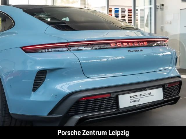 Porsche Taycan S Turbo