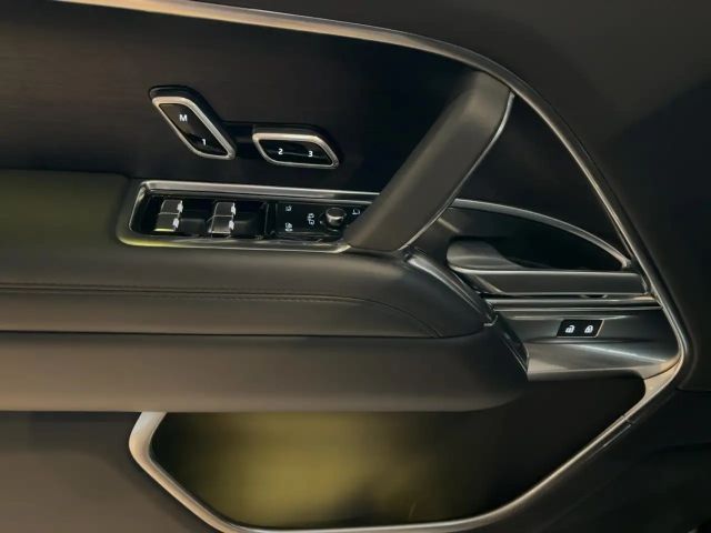 Land Rover Range Rover D300 HSE