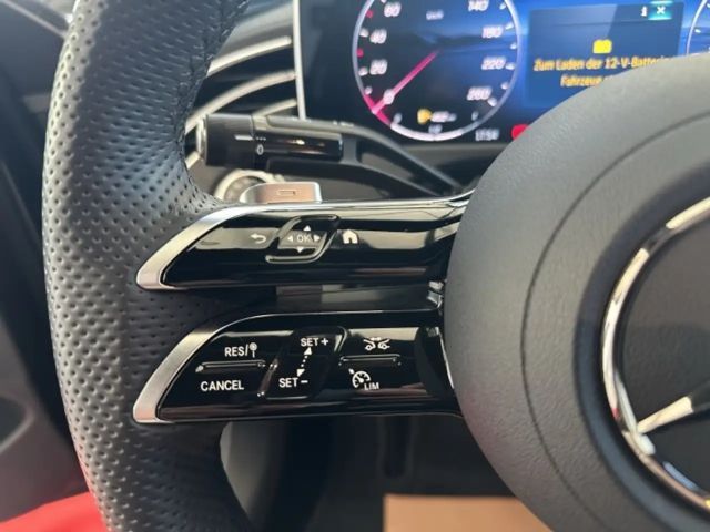 Mercedes-Benz E 200 AMG Line Sedan