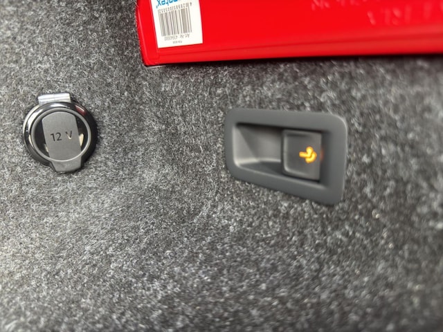 Skoda Enyaq Enyaq 85x NAVI AHK ALU LED LEDER ACC PLA SHZ