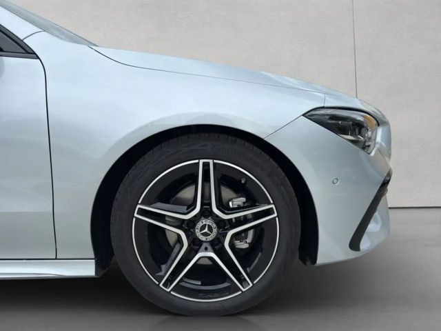 Mercedes-Benz CLA 180 CLA