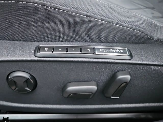 Volkswagen Golf 1.4 TSI Style eHybrid