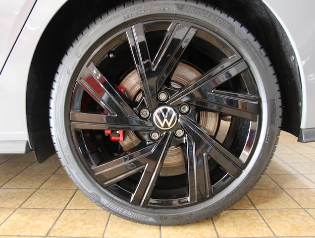 Volkswagen Golf 2.0 TSI