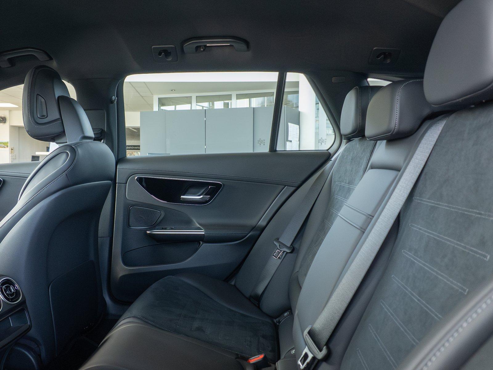 Mercedes-Benz C 180 AMG Line Estate Premium