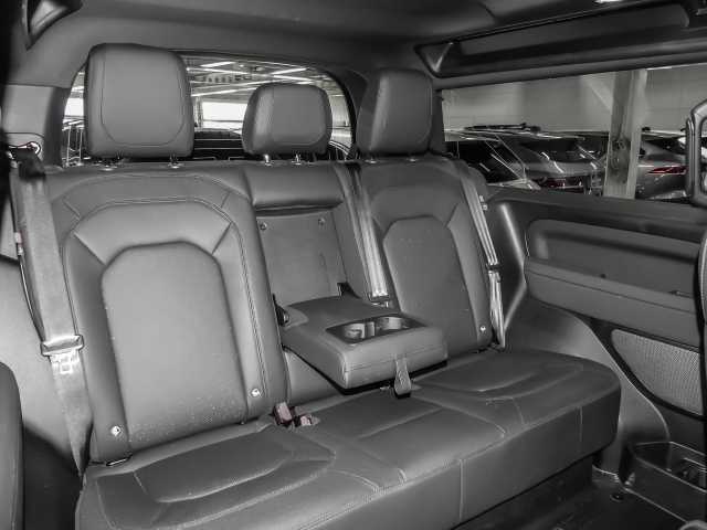 Land Rover Defender 90 Dynamic SE